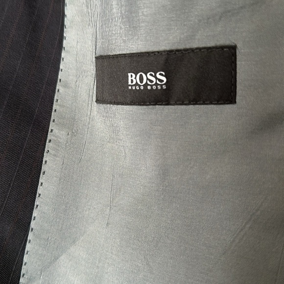 Hugo Boss 40R Rosselini Movie navy pinstripe wool blazer jacket great condition - Picture 9 of 9